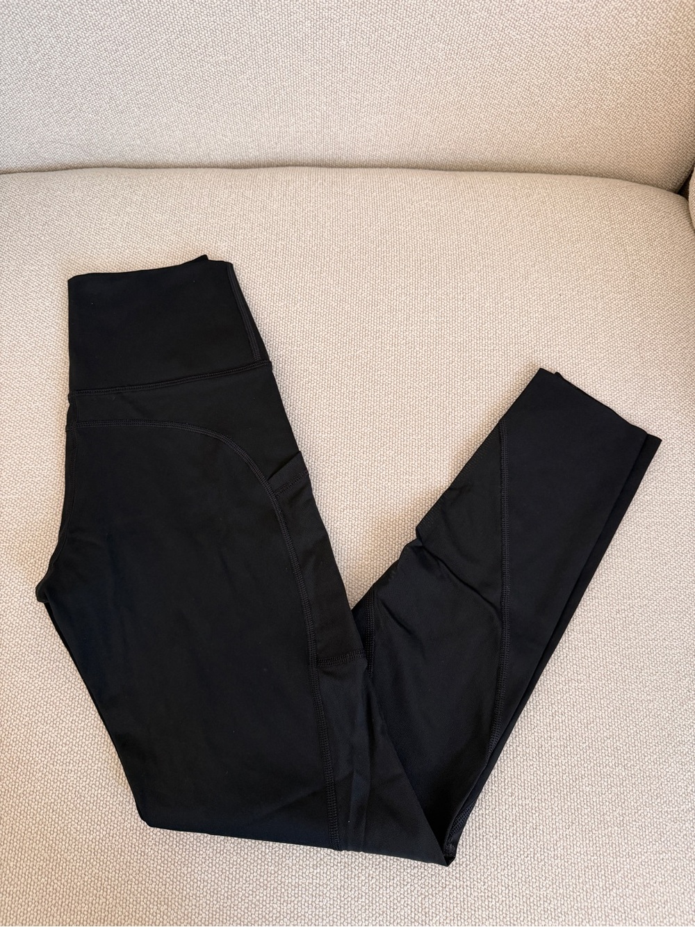 aerie Offline High-Rise 7/8 Leggings in Black